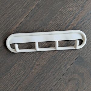 Plastic Hook Organizer, 4 Hooks, 8 Inch